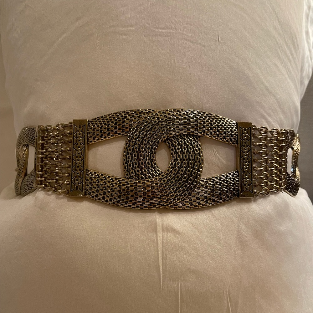 CHICO’S GOLD BELT NWOT
